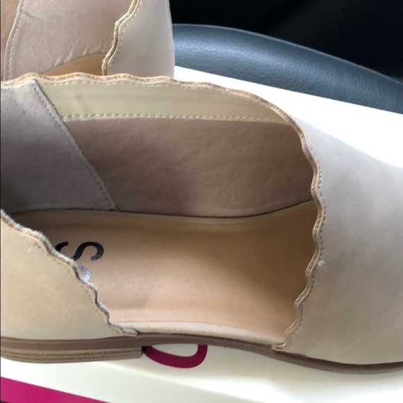 So slip on shoes NWT - Picture 5 of 5